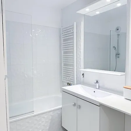 Dream Of Disney, Standing T3 Apartment